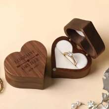 Caja de joyería con grabado personalizado, Caja de anillo con corazón grabado personalizado - Ranura sencilla y doble para el compromiso - Caja de anillo de boda personalizada - Regalo para dama de honor - Organizador de joyas de madera - Caja para portar el anillo - Soporte para caja de anillo - Cubierta de madera maciza - Ver 9