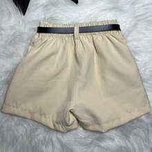 Shorts Infantil Menina Com Cinto Alfaiataria Bloguerinha Festa Moda Lançamento Verão - Bege - Visão 8
