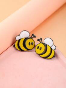 1pc Cute Bee Brooch, Couple Symmetrical Left And Right Decorative Pin For Jacket, Cardigan, Scarf, Clothing Accessory, Multiple Function Decoration, Backpack Accessory, Cartoon Brooch