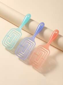 每个人都喜欢这款梳子，它具有可爱精致的镂空设计。它是完美的情人节礼物。它配有头皮按摩功能，可用于干发和湿发。它能有效梳理头发，使头发顺滑无结。其紧凑的尺寸确保了便携性，让您轻松随身携带。 - 彩色 - 查看 36