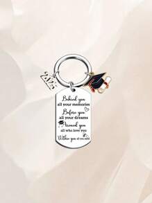 1件/2件-毕业季不锈钢钥匙扣，采用不锈钢材质制成，具有耐腐蚀、不易变形、质感强、可长久保存等特点，象征毕业的友谊长存