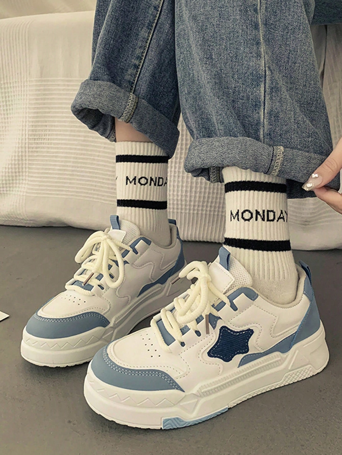 أحذية رياضية بيضاء سميكة الحذاء للنساء من المقاسات...