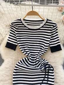 Vestido feminino de outono, estilo elegante para mulheres maduras, vestido midi de malha listrada, com decote redondo, plissado e cordão, saia justa elegante e sofisticada - Preto e Branco - Ver 3