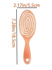 每个人都喜欢这款梳子，它具有可爱精致的镂空设计。它是完美的情人节礼物。它配有头皮按摩功能，可用于干发和湿发。它能有效梳理头发，使头发顺滑无结。其紧凑的尺寸确保了便携性，让您轻松随身携带。 - 彩色 - 查看 20