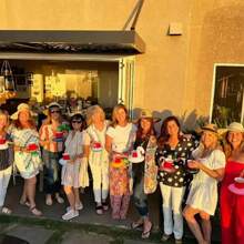 2/5pcs - Inflatable Coaster - Beverage Cup Holder, PVC Floating Cup Holder, Cute And , Unique For Swimming Pool Parties, Inflatable Creative Floating Beverage Holder, Suitable For Beverage Coasters For Swimming Pool Parties And Festivals, Swimming Pool Accessories