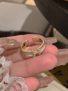 1 chiếc nhẫn hở hình chữ H phong cách Pháp tinh tế, tối giản, đính đá Zirconia tráng men cao cấp dành cho nữ - Vòng nhỏ giọt dầu H - Xem 6