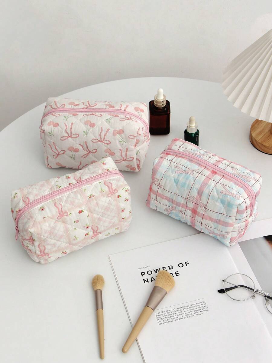 1 件带拉链的蝴蝶结图案化妆包旅行洗漱用品收纳袋洗漱包拉链化妆包大容量绗缝花卉洗漱包心形化妆刷收纳袋柔软蝴蝶结和玫瑰化妆品收纳袋通勤化妆包适用于圣诞节礼物、妈妈礼物、母亲节礼物、伴娘礼物，
