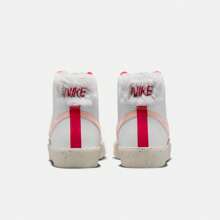 Nike Women's Blazer Mid Prm Pioneering High Top Sneakers