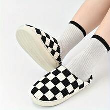 House Slippers For Women,Mens Slippers,Plaid House Shoes Memory Foam Womens Chessboard Slippers Outdoor Indoor Warm Plush Bedroom Shoes - màu đen - Xem 2