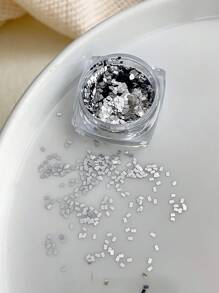 Bộ 8 phụ kiện làm móng lấp lánh trong hộp với hình ngôi sao năm cánh, hình tròn màu vàng và bạc, lấp lánh và dễ đeo. Phù hợp cho tiệm làm móng và người dùng cá nhân, phụ kiện làm móng, đồ trang trí móng, đá quý làm móng. - Nhiều màu - Xem 15