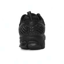 Nike 2024 Boys Junior VOMERO 5 (GS) Retro Sneakers, Low-Top HF6998-001