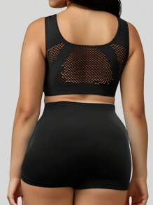 1套天蓝色女士大码无缝运动内裤加大平角短裤，舒适透气单层无棉碗形文胸和柔软亲肤塑身平角裤组合，适合训练、瑜伽