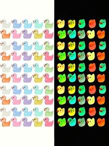 40 stuks willekeurig gekleurde glow-in-the-dark rubberen eendjes, mini-eenden, eendenspeelgoedset, mini glow-in-the-dark hars eendjesknutsels, kleurrijke kleine glow-in-the-dark eendminiaturen, levendige, verzamelbare, schattige feestgunsten, cadeauzakjes, paas- en kerstcadeaus