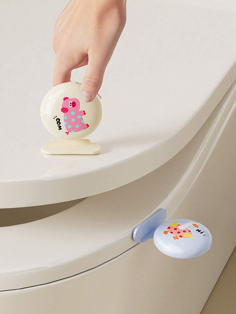 1pc Creative Scented Toilet Seat Handle, Random Color Bathroom Decor - Multicolor - View 1