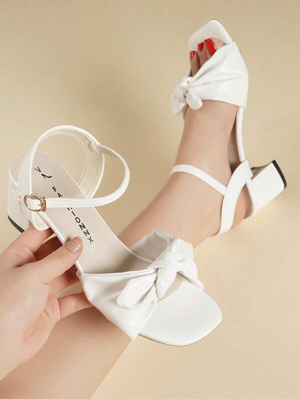 1 Pair Women Plus Size Flat Heel Shoes, Thick Heel Mid-Heel Strap Bowknot , Casual Outdoor Holiday 2025 New Style Sandals