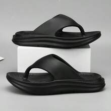 1 Pair Men's Lightweight Comfortable Clogs Hollowed Out Anti Slip Garden Shoes Men Mesh Summer Sandals For Men's Casual Outdoors Non-Slip Thick Sole Beach Flip Flops Slippers