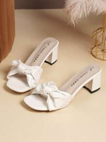 1 Paar weiße High Heel Sandalen für Damen, mittlerer Absatz, Schleifendekor, für formelle Hochzeitsgäste, lässig für den Urlaub, PU Material bequem, Neuerscheinung 2025 - Weiss - Übersicht 2