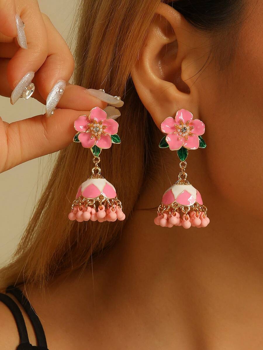 1 对波西米亚风格花式水钻花朵粉色 Jhumka 耳环，配流苏和铃铛，色彩鲜艳优雅的耳环，适合女性日常、节日、婚礼和派对穿着/珠宝礼物