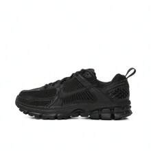 Nike 2024 Boys Junior VOMERO 5 (GS) Retro Sneakers, Low-Top HF6998-001
