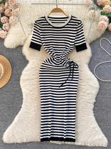 Vestido feminino de outono, estilo elegante para mulheres maduras, vestido midi de malha listrada, com decote redondo, plissado e cordão, saia justa elegante e sofisticada - Preto e Branco - Ver 1