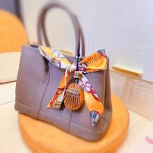 1 件迷你 8 键卡林巴拇指钢琴，适合初学者、音乐爱好者和演奏者的礼物，可爱的乐器钥匙扣配件