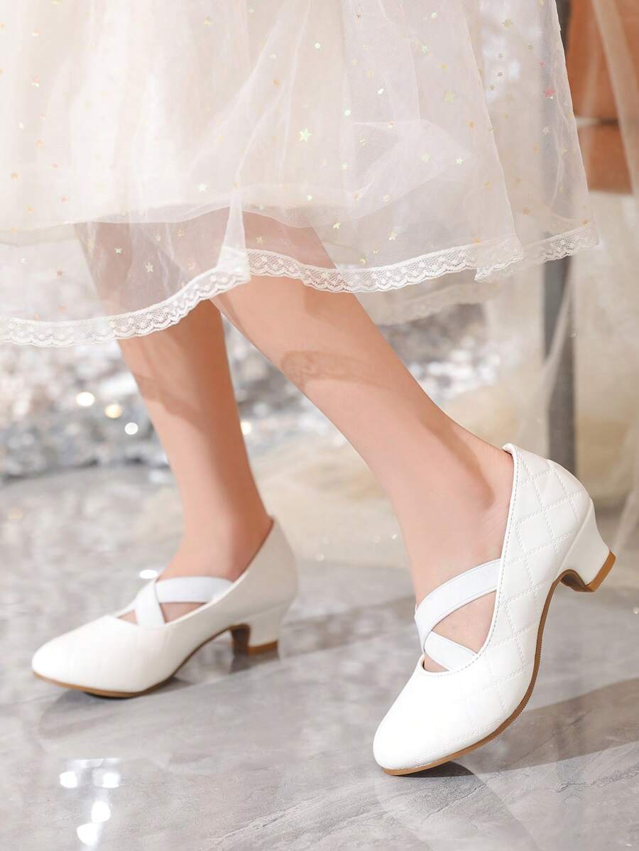 1 双女孩时尚纹理钻石格纹图案正装鞋，配有交叉松紧带，适合派对、宴会和日常穿着 - 白色 - 查看 1