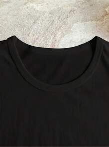 Camiseta de manga corta para damas con estampado de patrones, top de cuello redondo suelto y casual, se puede lavar aáquina para comodidad durante las cuatro estaciones. - Negro - Ver 3