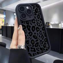 1pc Simple Black Leopard Print Shockproof Protective Phone Case, Compatible With IPhone, Compatible With Honor, Compatible With Redmi, Compatible With Galaxy S22, S21, S22, S23, S24, S25 Ultra, A55, A35 Waterproof Anti-Fall Scratch Resistant - Black - View 2