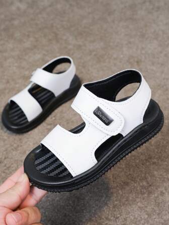 男童时尚休闲露趾凉鞋，透气轻便，适合室内/室外、海滩、夏季