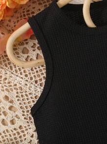 2pcs/Set Young Girls Solid Color Waffle Sleeveless Wavy Hem Top + Casual Simple Shorts, Outfit Set - Black - View 3