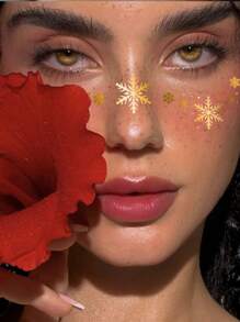 Gói 2 miếng dán hình xăm tạm thời trang trí mặt màu vàng kim loại, họa tiết bông tuyết màu vàng, hình xăm giả không thấm nước, kéo dài 2-5 ngày, che sẹo, có thể sử dụng trên cánh tay, cổ tay, vai, chân, eo, cổ, tay, ngực, đùi, ngón tay, mặt, thích hợp cho các bữa tiệc và lễ hội - Vàng - Xem 3