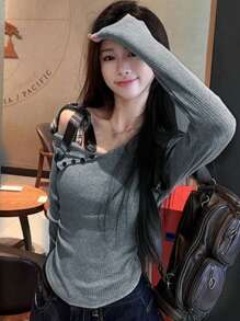 不对称蝴蝶结肩部针织毛衣，女士修身长袖上衣