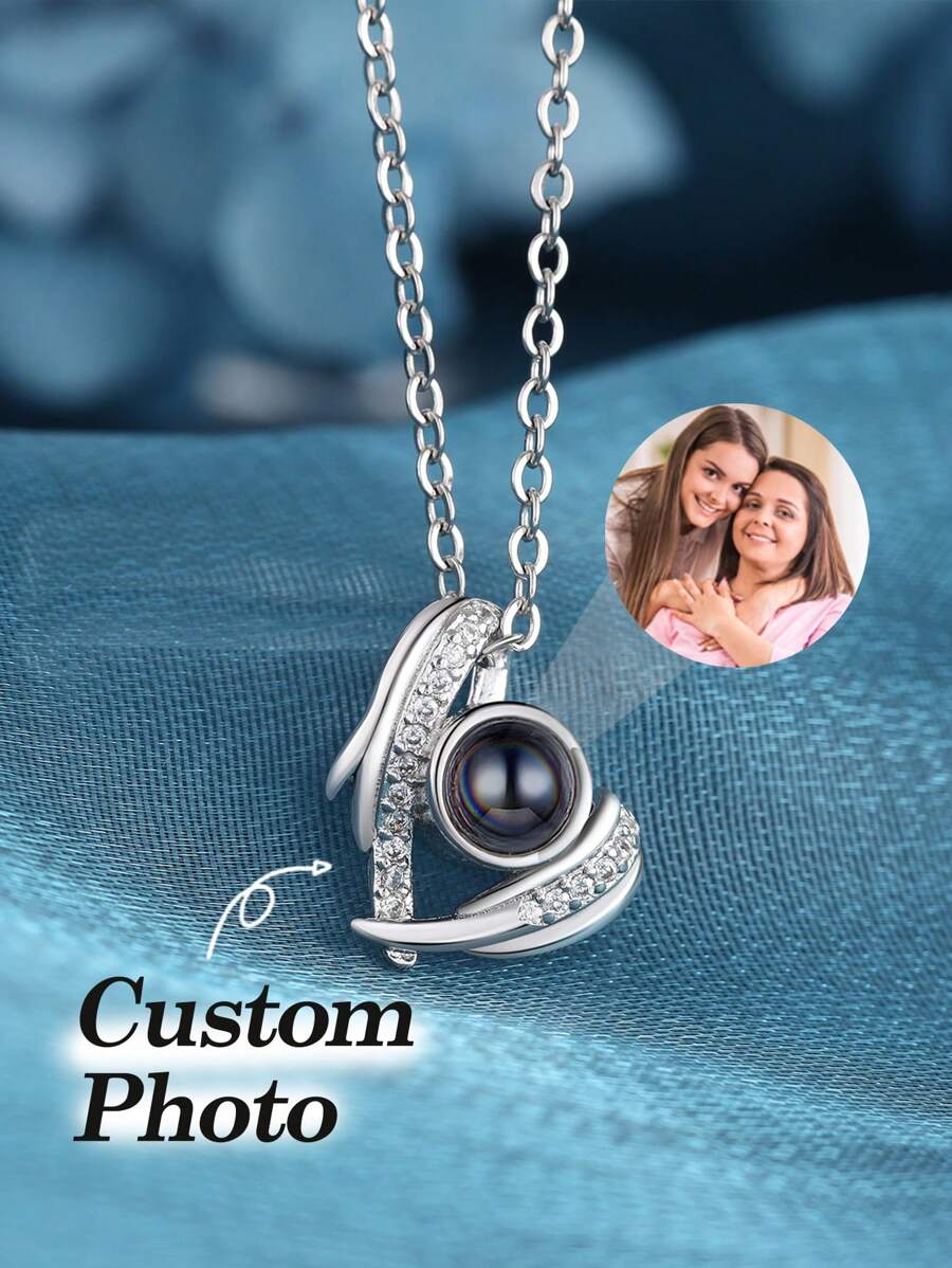 1pc Customized Photo Projection Heart Shaped Cubic Zirconia Pendant Necklace, Couple's Gift, Memorial Gift, Custom Picture Necklace Valentines,Photo Memorial Pendant Gift For Friends, Valentine's Day, Bridesmaids, Christmas, Mother's Day