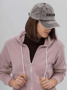 Gorra de papá estilo vintage gris KING JESUS unisex con el logotipo "Rey Jesús" en el centro