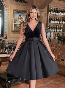 Elegant Satin Cocktail Dress With V-Neck And Detachable Waist Belt, Formal Wear For A-List Events And Red Carpet Occasions, Party Dress, Wedding Guest Dress