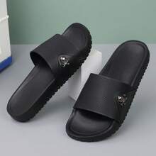 Nowe męskie klapki typu slip-on, antypoślizgowe sandały plażowe do użytku wewnątrz i na zewnątrz