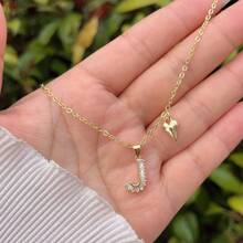 1 pièce Pendentif initiale A-Z en cuivre doré et cubique zircone, avec un collier en forme de cœur, minimaliste et élégant, convient aux hommes et aux femmes, idéal pour un port quotidien, les déplacements, les anniversaires, les sorties, les cadeaux d'anniversaire ou de fête
