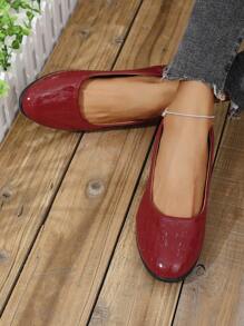 Women's Fashion Fuchsia Crocodile Embossed Patent Leather Heeled Shoes, Comfortable Casual Holiday And Daily Wear, Ideal Choice For All-Day Comfort, Flat Slip-On Round Toe Plus Size Shoes, Suitable For All Seasons, Versatile Classic Elegant Office Casual Shoes, Wedge Shoes For Mothers, Spring/Autumn - Burgundy - View 5