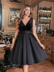 Elegant Satin Cocktail Dress With V-Neck And Detachable Waist Belt, Formal Wear For A-List Events And Red Carpet Occasions, Party Dress, Wedding Guest Dress