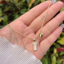 1 pièce Pendentif initiale A-Z en cuivre doré et cubique zircone, avec un collier en forme de cœur, minimaliste et élégant, convient aux hommes et aux femmes, idéal pour un port quotidien, les déplacements, les anniversaires, les sorties, les cadeaux d'anniversaire ou de fête