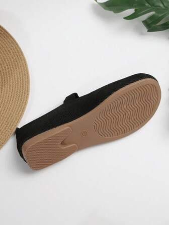 Höst/vinter damskor med broderi och stickning, platta skor med rund tå, bred passform, bekväma, andningsbara, slip-on-skor i broderat tyg, för alla årstider