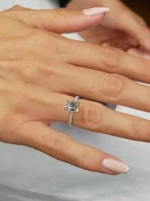 1pc Luxury Classic 1 Carat Diamond Ring, D Color VVS1 Moissanite 925 Sterling Silver 18K Gold Plated, Suitable For Women's Wedding Engagement Rings,Birthday Anniversary Gift With Gift Box