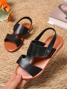 A Pair Of Beautiful, Fashion, Of Boys And Girls Sandals, Girls With The , Lovely Children's Shoes, Sandals Soft Soles, Very Fit A Pair Of Girls Casual Sandals