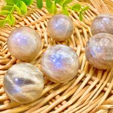 Random 1PC High Quality Moonstone Sphere Decoration, Reiki Home Room Decoration Gem Chakra Gift, Gemstone Jewelry, Glitter, Birthday Gift, Women Gift, Home Decoration, Party Decoration.