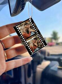 1pc Gepersonaliseerde Foto Film Stijl Sleutelhanger, Gepersonaliseerde Aanpassen Paar Naam En Datum Acryl Sleutelhanger, Gepersonaliseerde Foto Strip Sleutelhanger, Roestvrijstalen Open Ring Sleutelhanger, Gepersonaliseerde Acryl Accessoire, Geschikt Voor Valentijnsdag, Jubileum, Verjaardag, Cadeaus Voor Hem, Haar Vriendje's Cadeau, Gepersonaliseerde Foto Sleutelhanger, Koppel's Cadeau, Gepersonaliseerde Accessoire, Gepersonaliseerd Cadeau, Vakantie Decoratie