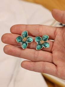 Brincos de pino de flor de liga de zinco da moda para mulheres para decoração diária