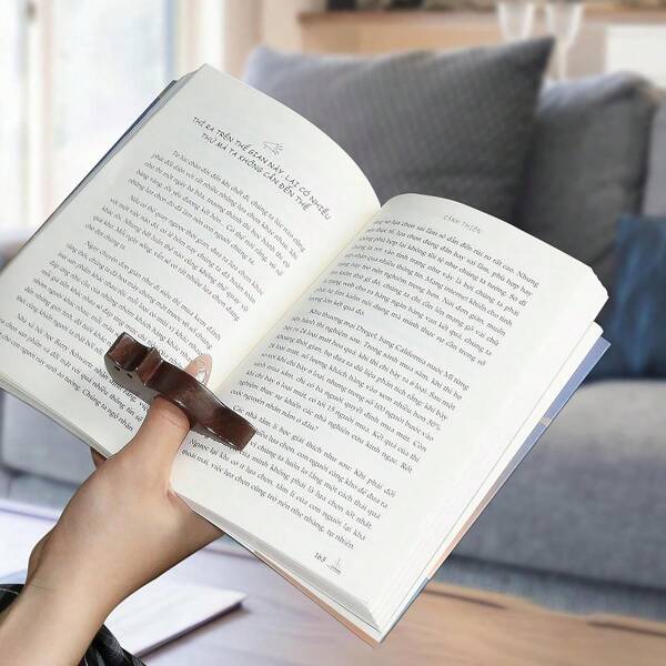 1Pc Kitten Wooden Pet Thumb Bookmark Portable Thumb Page Holder Slouchy One Hand Reading Bookmark Suitable For Teachers, Students,School Supplies,Back To School