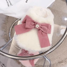 Chaleco para perro con adorno de lazo de piel sintética, ropa de mascota cálida para perros y gatos en otoño/invierno