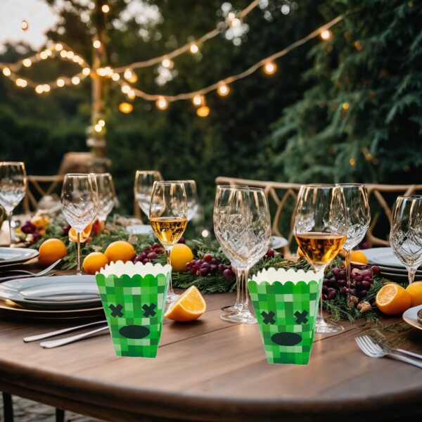 24pcs Game Themed Pixel World Pattern Popcorn/Chicken Nugget Boxes, Paper Party Decoration Snack Boxes, Suitable For Birthday Parties, Family Gatherings, Outdoor Picnics