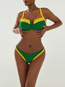 Summer Solid Color Sexy Bikini Swimwear, Contrast Color V-Neck Beach Vacation Swimwear - Green+Yellow - View 1
